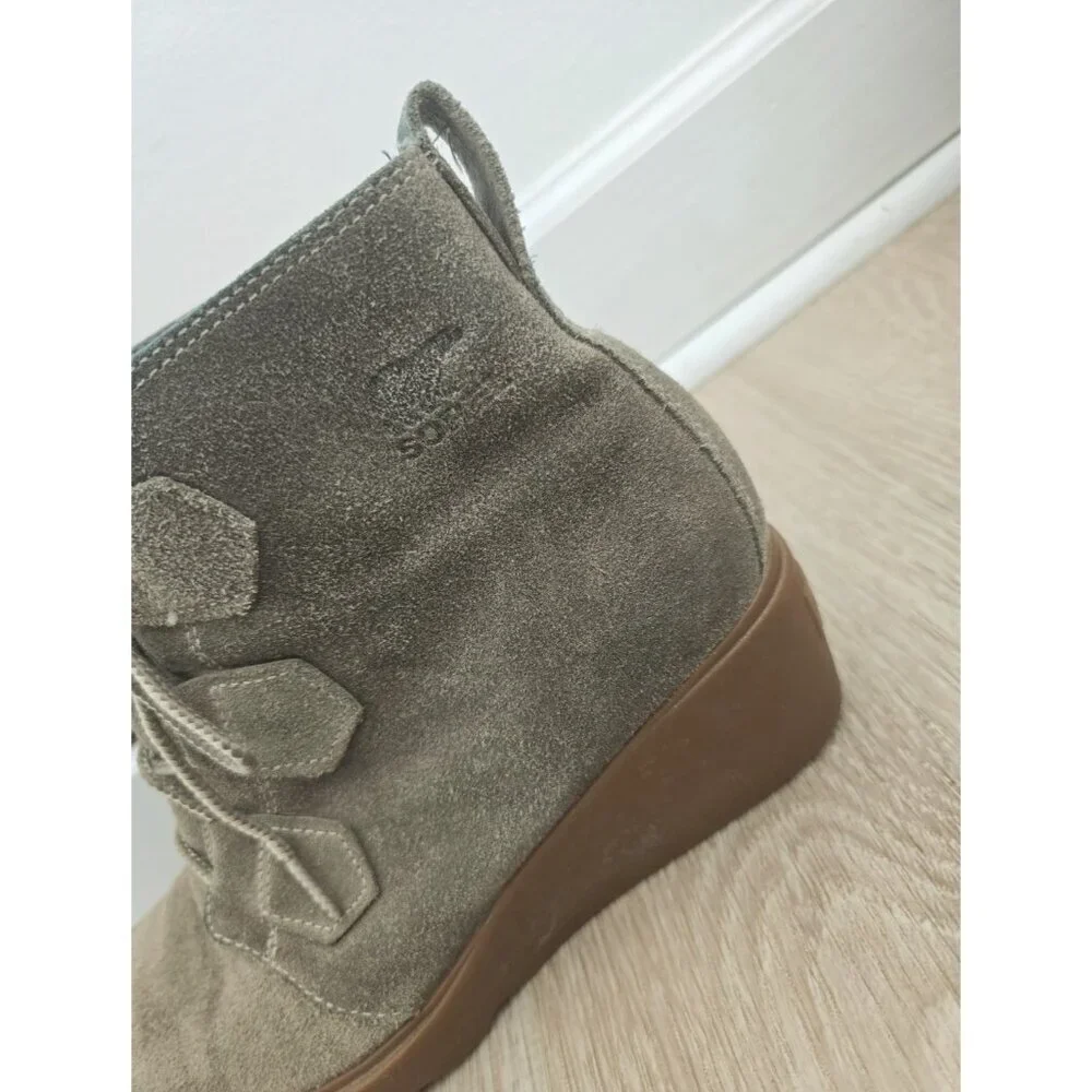 Sorel Toronto Olive Taupe Suede Leather Lace Up Wedge Above Ankle Boots 9.5